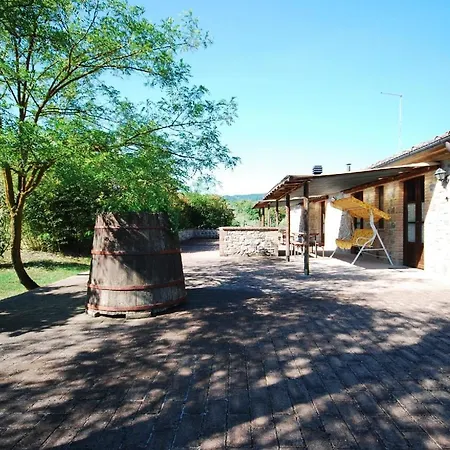 Ferienwohnung Fuer 4 Personen 2 Kinder Ca 70 Qm In Citta Della Pieve, Trasimenischer See *